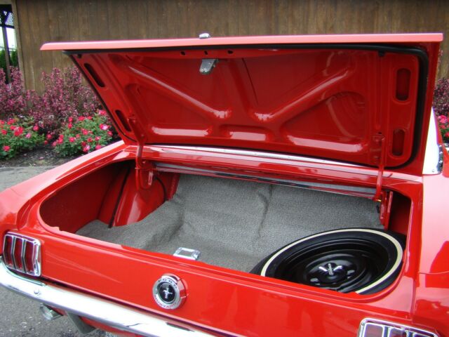 Ford Mustang 1964 image number 10