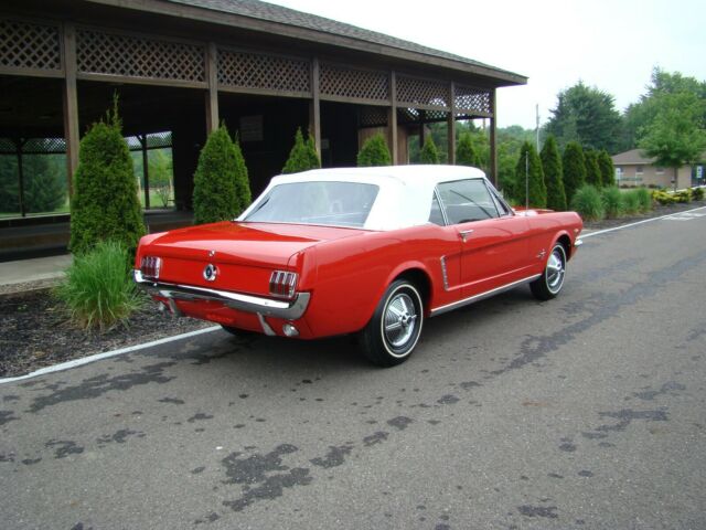 Ford Mustang 1964 image number 2