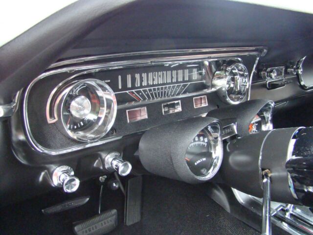 Ford Mustang 1964 image number 8
