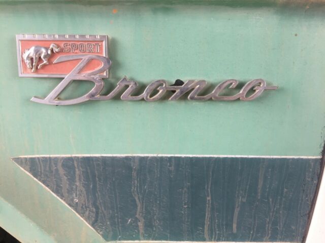 Ford Bronco 1972 image number 4