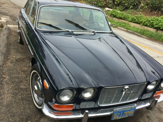 Jaguar XJ6 1973 image number 2