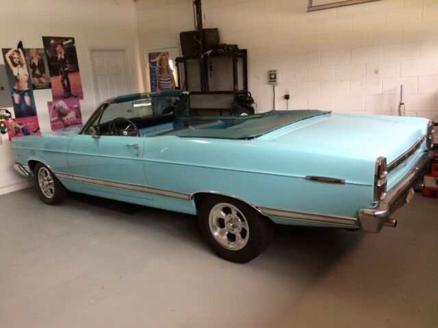 Ford Fairlane 1967 image number 1