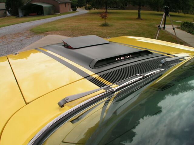 Plymouth Road Runner 1970 image number 20