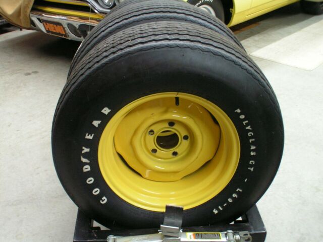 Plymouth Road Runner 1970 image number 23
