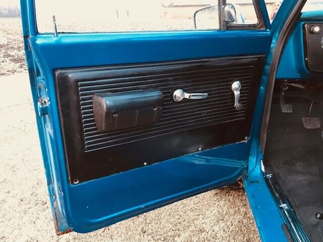 Chevrolet Chevy 1968 image number 38