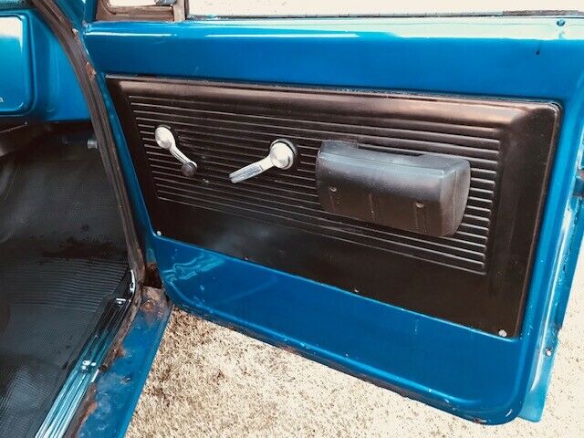 Chevrolet Chevy 1968 image number 39