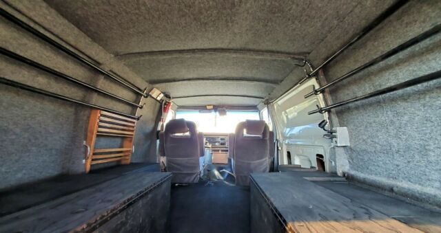 Ford E-Series Van 1978 image number 12