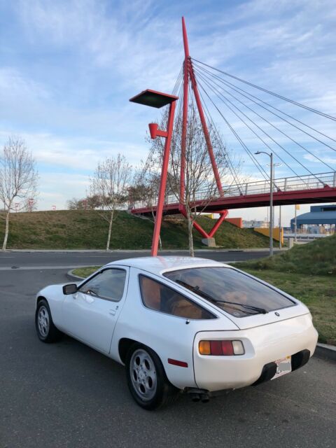 Porsche 928 1978 image number 3
