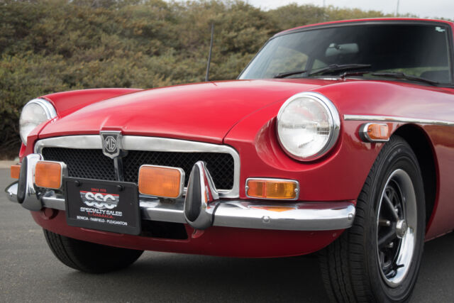 MG MGB 1974 image number 4