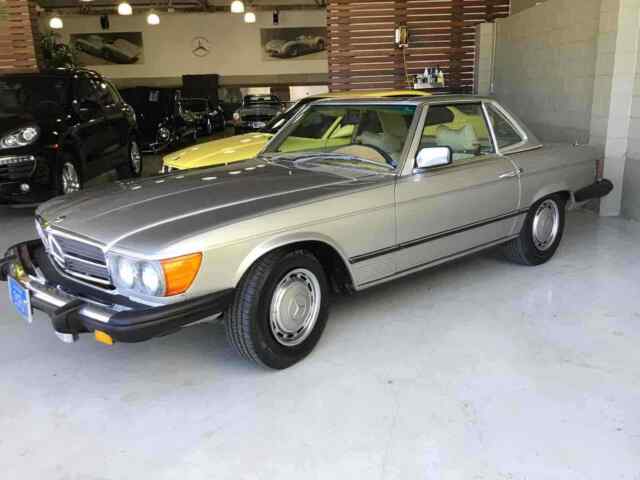 Mercedes-Benz 450SL 1976 image number 1