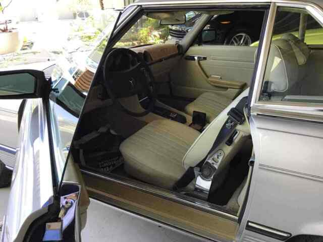 Mercedes-Benz 450SL 1976 image number 5