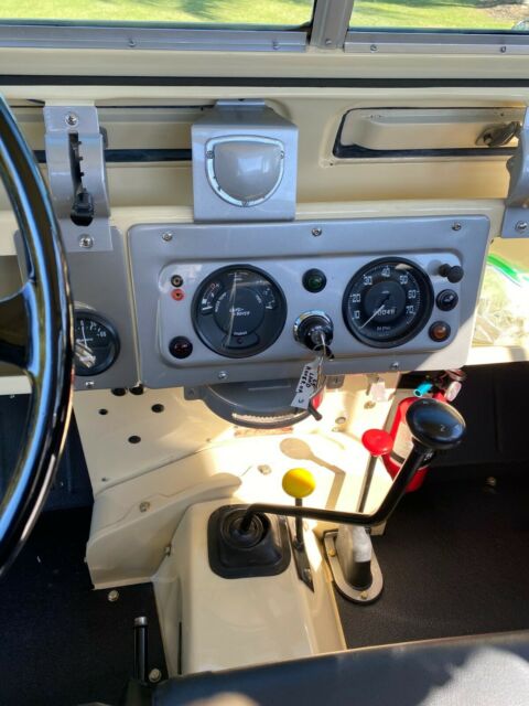 Land Rover 88 Series IIA 1965 image number 10
