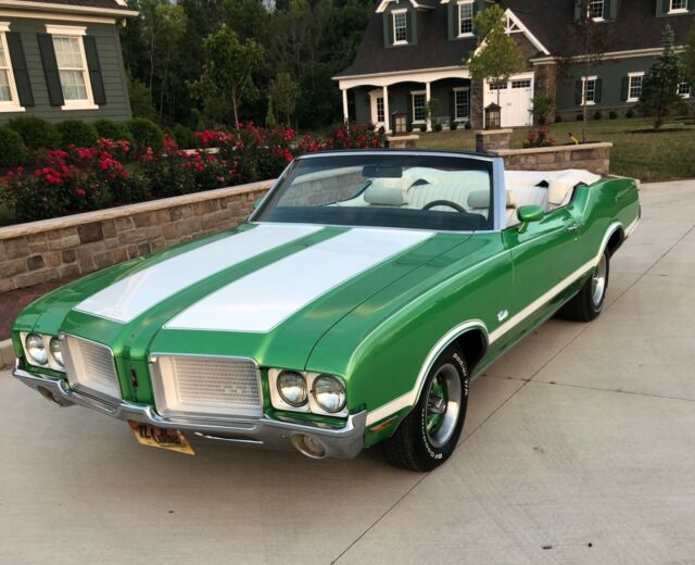 Oldsmobile Cutlass 1972 image number 12