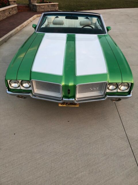 Oldsmobile Cutlass 1972 image number 4