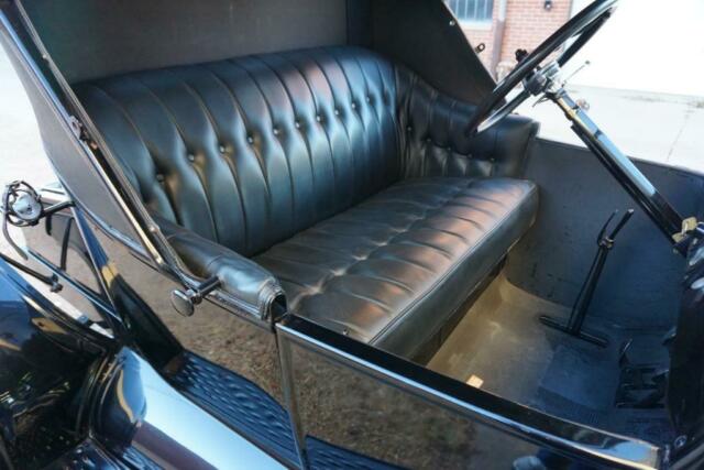 Ford Model T 1923 image number 16
