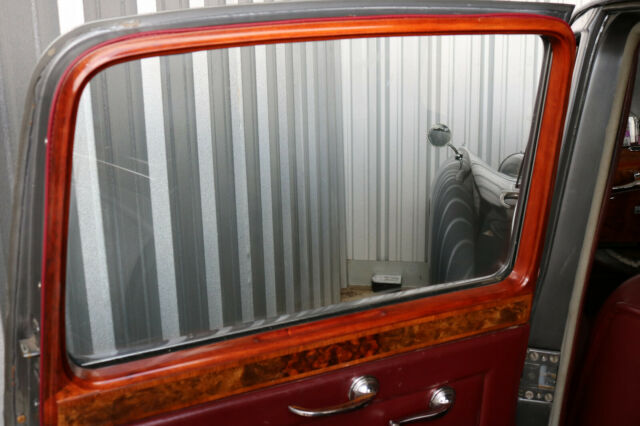 Rolls-Royce Silver Dawn 1954 image number 41
