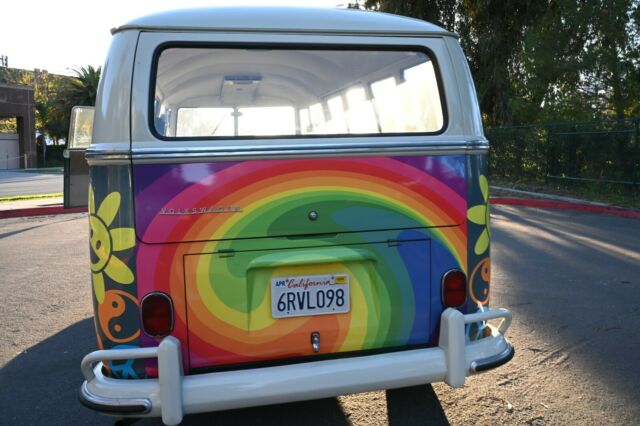 Volkswagen Bus/Vanagon 1965 image number 0