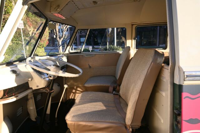 Volkswagen Bus/Vanagon 1965 image number 23