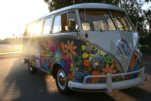 Volkswagen Bus/Vanagon 1965 image number 33