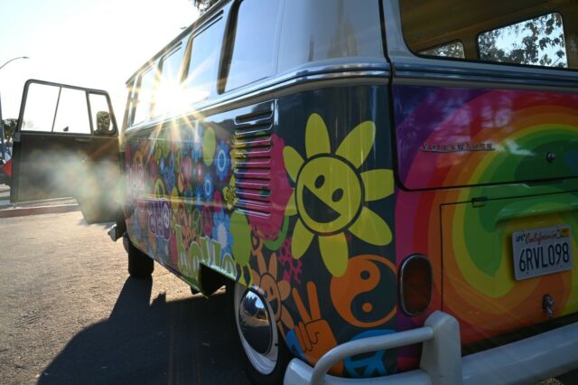 Volkswagen Bus/Vanagon 1965 image number 9