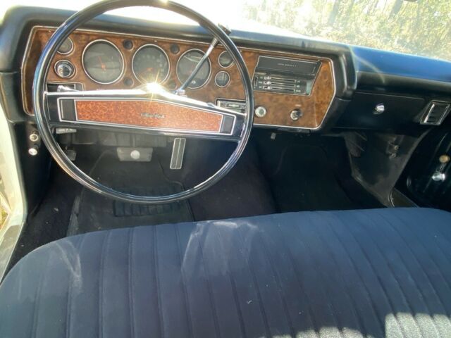 Chevrolet Monte Carlo 1970 image number 12