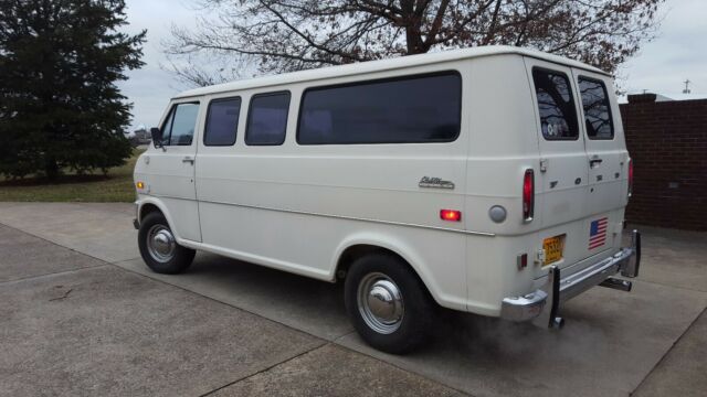 Ford E-Series Van 1971 image number 7