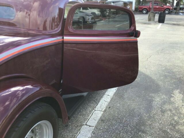 Ford 3 window coupe 1934 image number 4