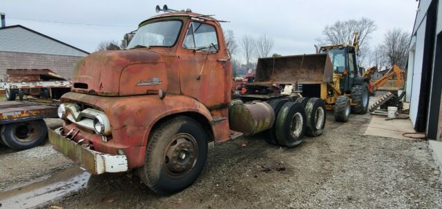 Ford C900 1955 image number 1