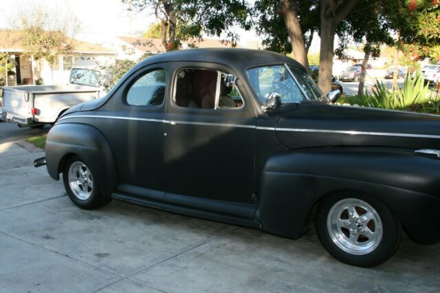 Ford Super Deluxe 1941 image number 2
