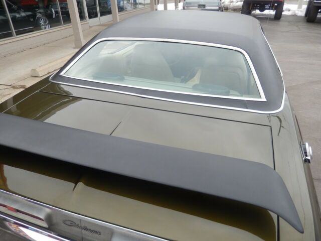Dodge Challenger 1971 image number 17