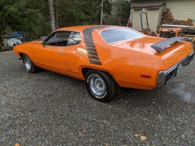 Plymouth Road Runner 1972 image number 31