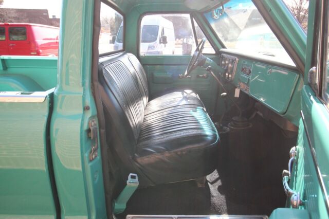 Chevrolet C/K Pickup 2500 1971 image number 43