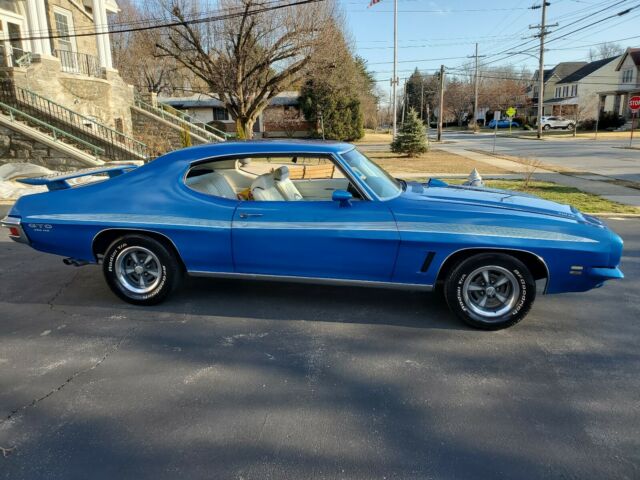 Pontiac GTO 1972 image number 10