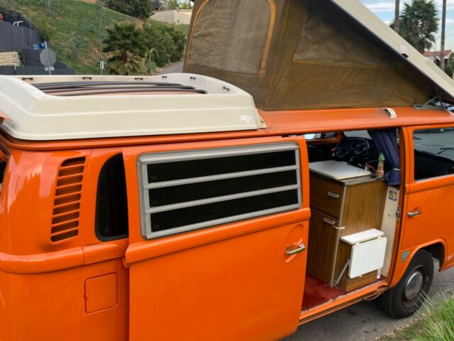 Volkswagen Bus/Vanagon 1973 image number 9