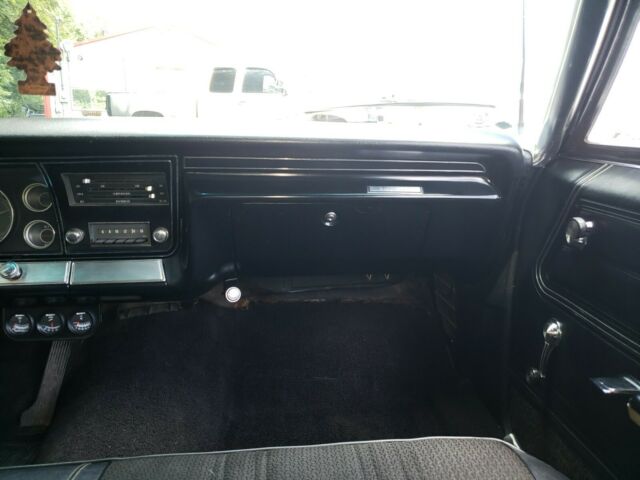 Chevrolet Impala 1967 image number 14