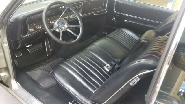 Pontiac Grand Prix 1967 image number 33