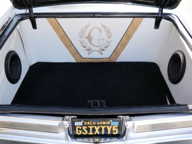 Cadillac DeVille 1965 image number 31