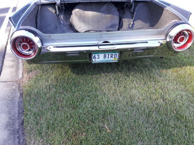 Ford Thunderbird 1963 image number 12