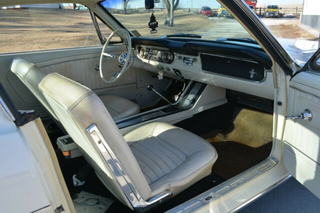 Ford Mustang 1965 image number 11