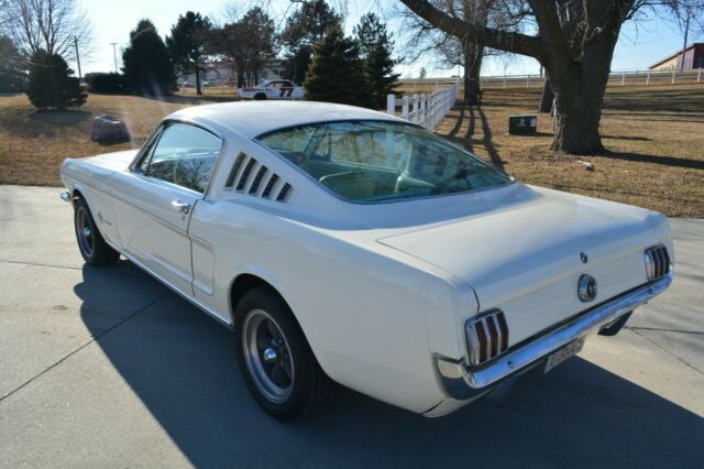 Ford Mustang 1965 image number 4
