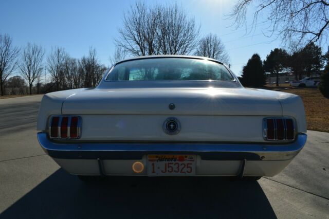 Ford Mustang 1965 image number 6