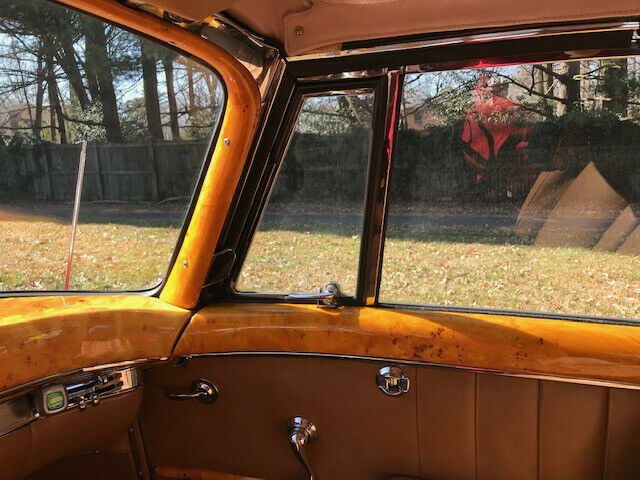 Mercedes-Benz 200-Series 1960 image number 3