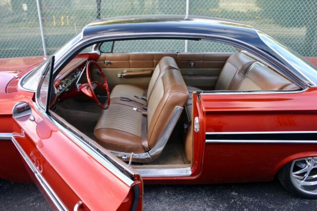 Chevrolet Impala 1961 image number 30