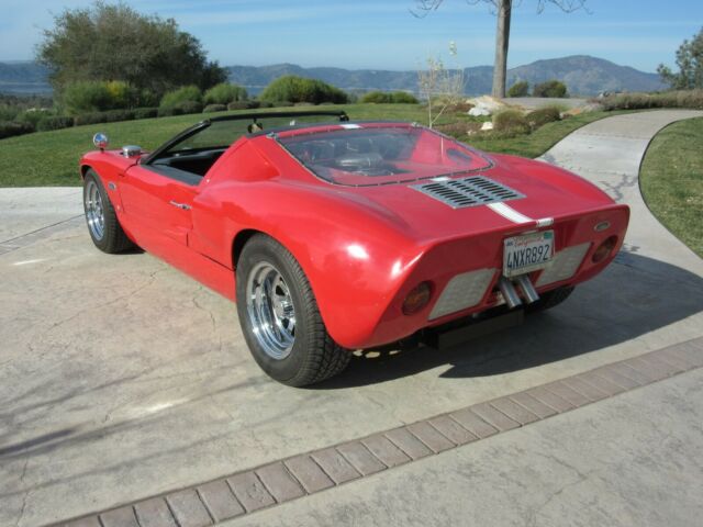 Ford Ford GT 1966 image number 12