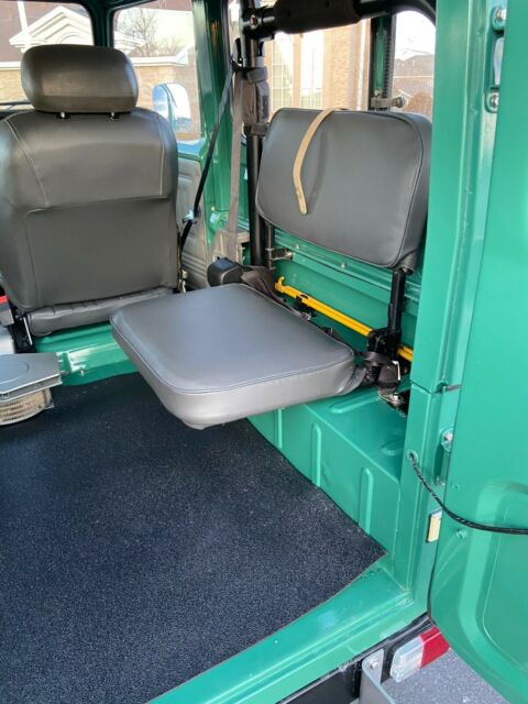 Toyota Land Cruiser 1977 image number 17