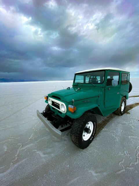 Toyota Land Cruiser 1977 image number 2