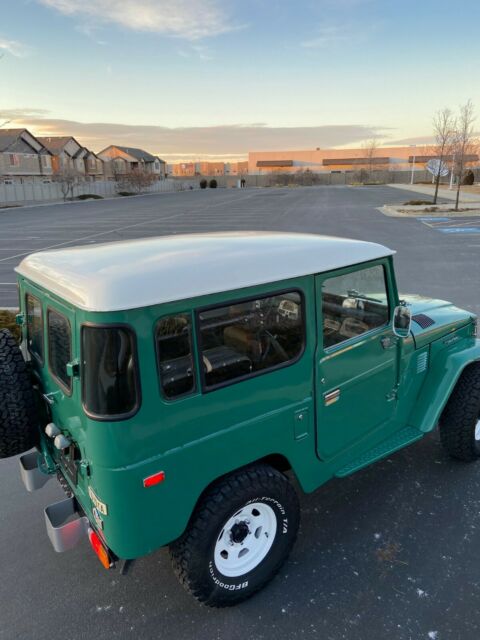 Toyota Land Cruiser 1977 image number 27