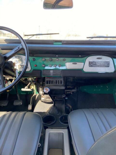 Toyota Land Cruiser 1977 image number 33