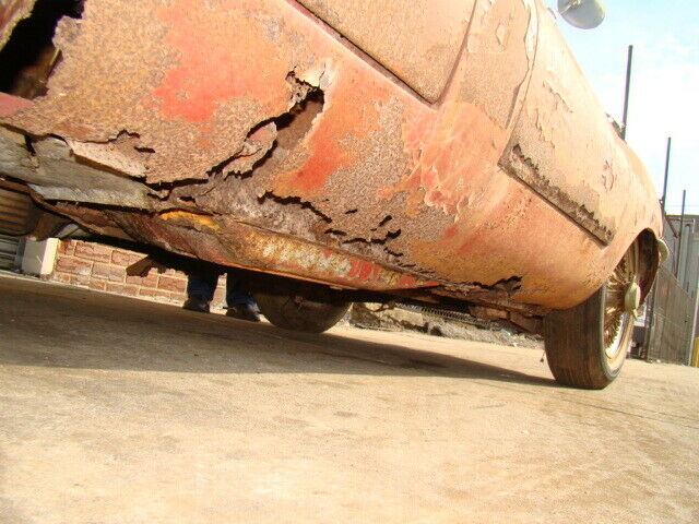 Jaguar E-Type 1964 image number 13