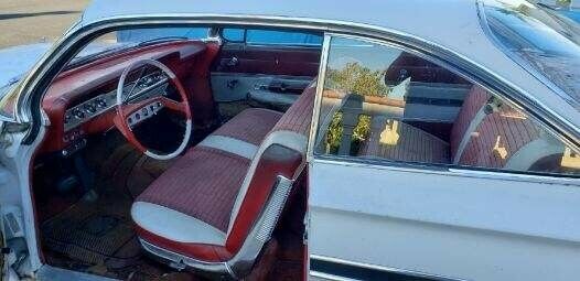 Chevrolet Impala 1961 image number 12